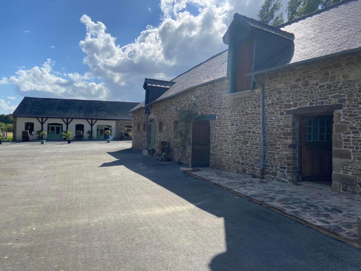 Le Gite De L'Ecurie Forges-la-Foret Exterior photo