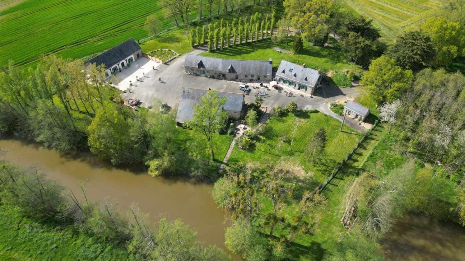 Le Gite De L'Ecurie Forges-la-Foret Exterior photo
